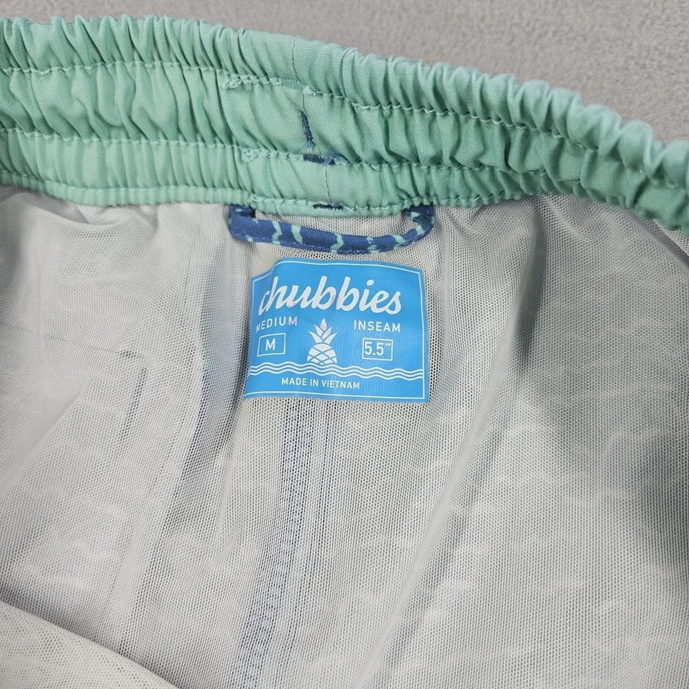 Chubbies Swim Trunks Mens Medium 5.5 Inch Inseam Swim Shorts Mesh Liner FLAW